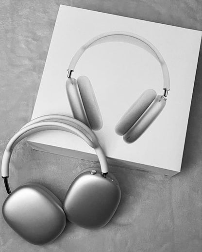 Apple AirPods Pro Max Headphones