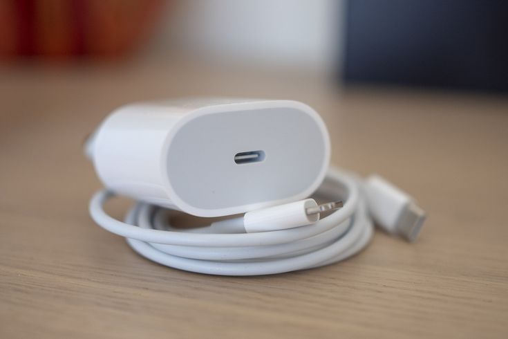 Apple 20W USB-C Power Adapter 2 Pin